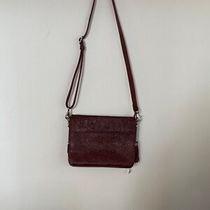 Chic Floral Embossed Crossbody Bag in Rich Brown
